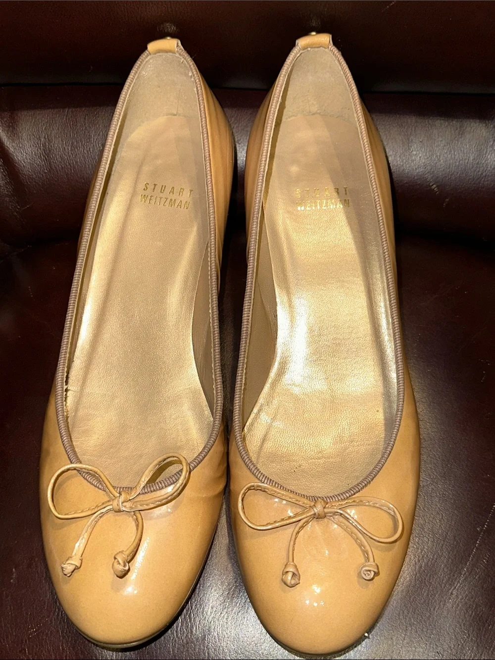 Stuart Weitzman Nude Patent Leather Kitten Heels - Picture 1 of 16